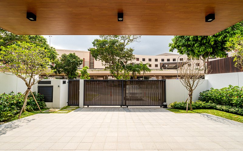Dashing Driveway Gates