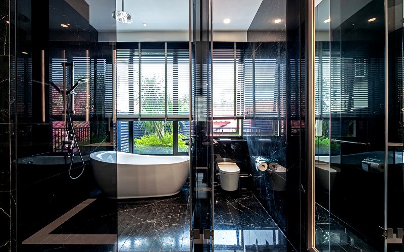 Stylish Shower Screens