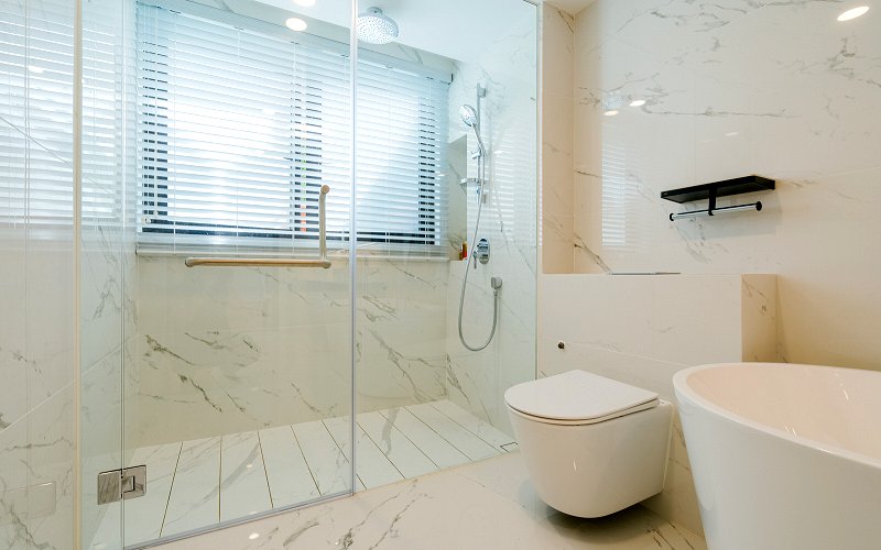 Stylish Shower Screens
