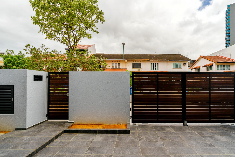 Thomson Garden Estate Slide 2
