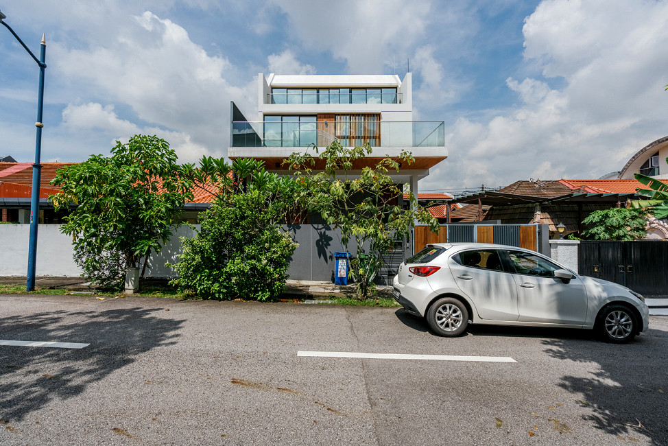 Serangoon Gardens Slide 8